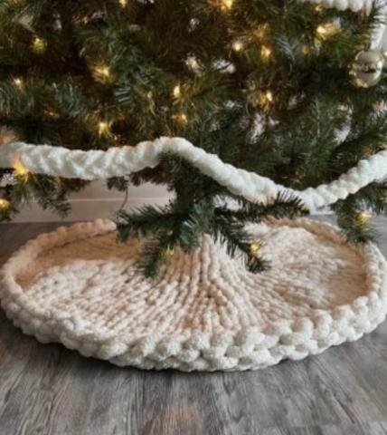 Christmas Tree Skirt Pattern - Chunky Hand Knitting