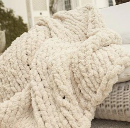 Full-Size Blanket Chunky Hand Knit Kit - Image 10